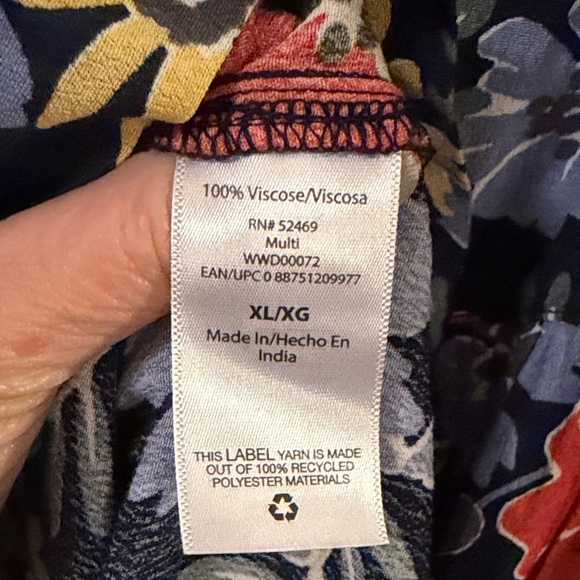 Free Assembly Floral Navy Dress with Red and Yellow Accents NWT Size Xl - Picture 7 of 10